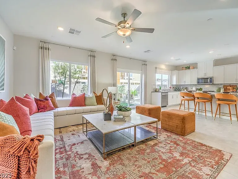 10748 Wild Parsley Ave — Photo 2