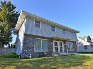 8732 Westbrook Dr #8734, Sturtevant, WI 53177
