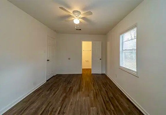 3rd image of 507 W Decatur Ave