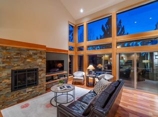 19602 SW Painted Ridge Loop, Bend, OR 97702