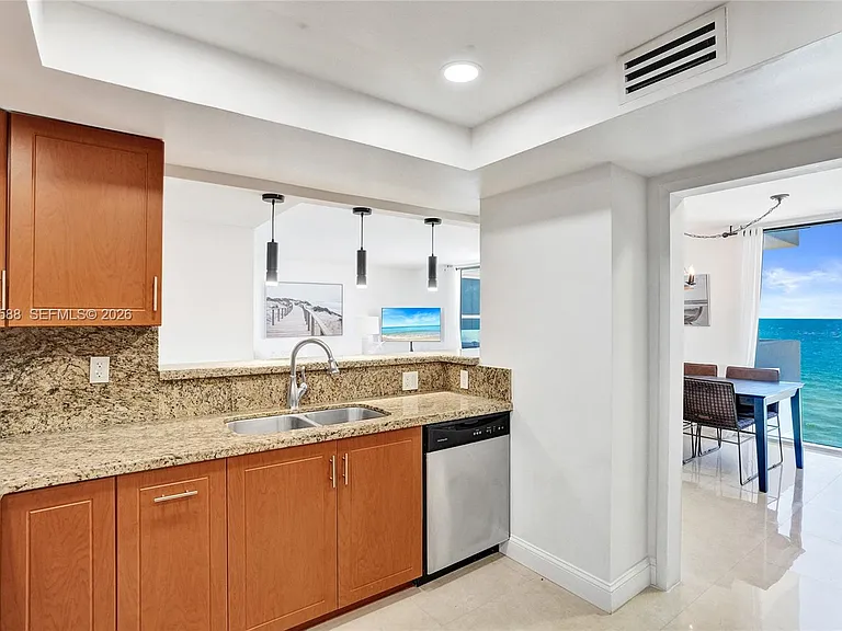 2030 S Ocean Dr #821 — Photo 10