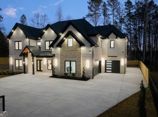 1613 Azalea Dr, Lawrenceville, GA 30043