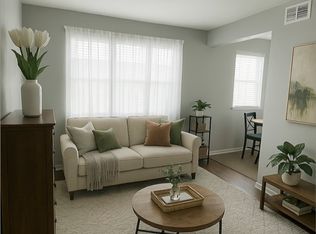 516 Mariedale Dr APT 3, Kirkwood, MO 63122