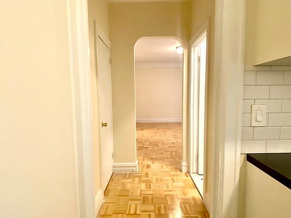 2nd image of 515 E 78th St #1V