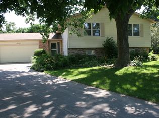 2610 Stanbrook St, Fitchburg, WI 53711