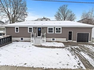 549 Penn St, Fall River, MA 02724