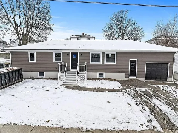 549 Penn St, Fall River, MA 02724