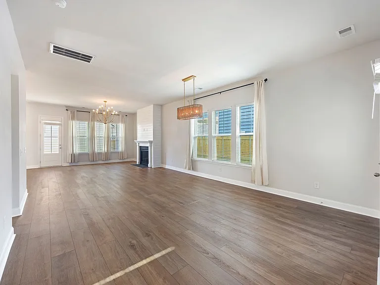 1014 Shore Lap St — Photo 17