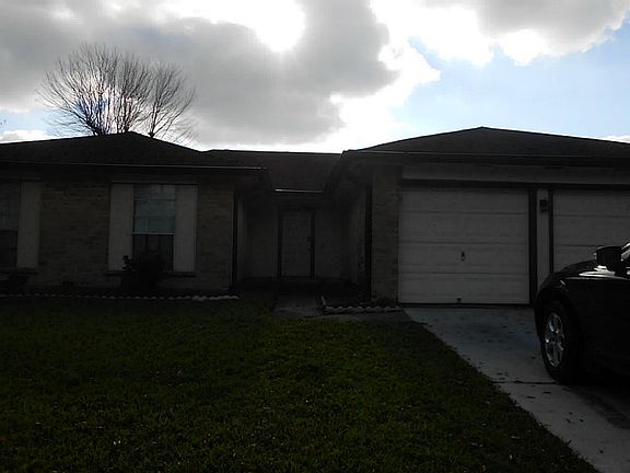 2nd image of 1926 Summer Place Dr
