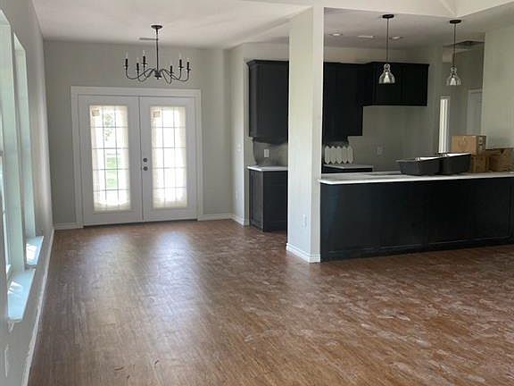 2nd image of 204 White Alley St