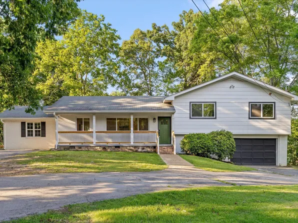 25 Holiday Ln, Chattanooga, TN 37415