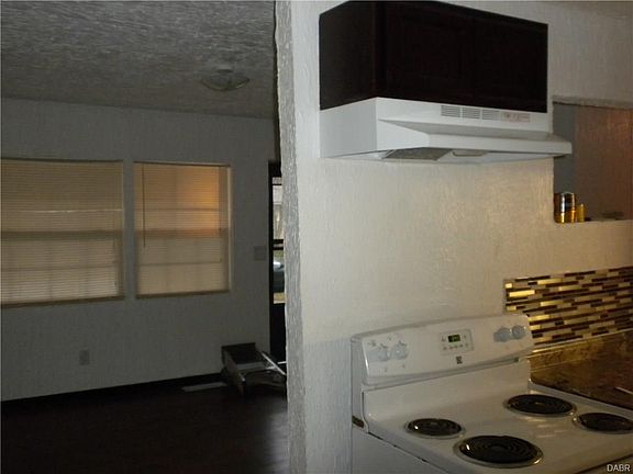 5th image of 5122 Gardendale Ave