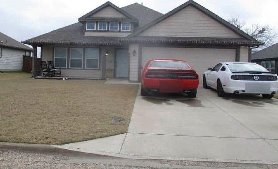 1st image of 305 Sunnyside Dr