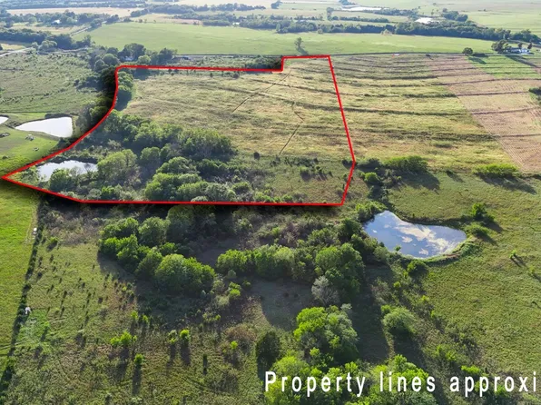 7500 SW Davis Rd, Auburn, KS 66402