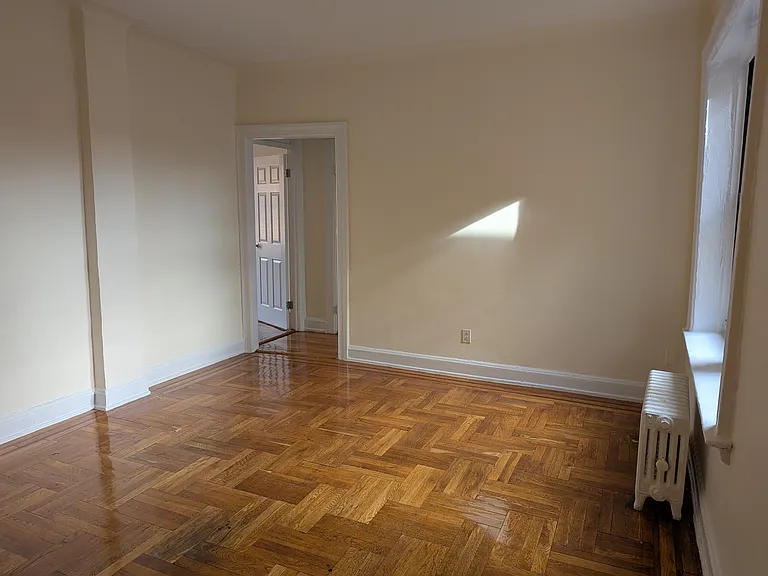 32-15 93rd St #D19 — Photo 5