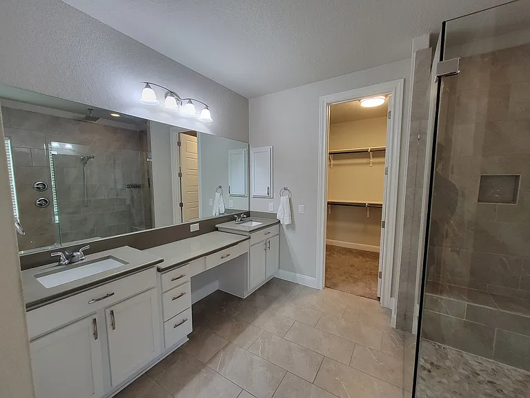 8915 Monument Parke — Photo 18