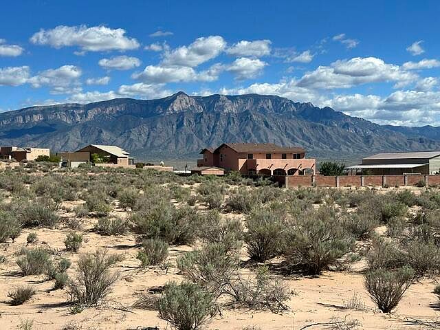 1st image of 2000 Contreras Rd NE