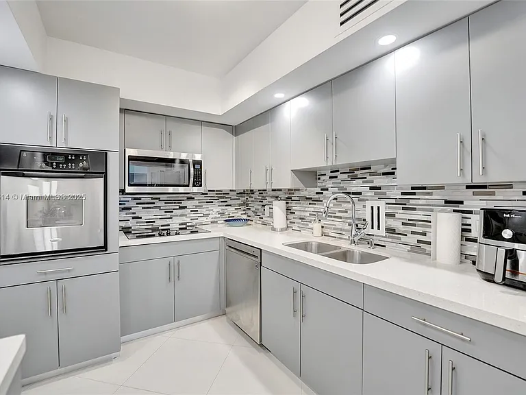 4001 S Ocean Dr #16P — Photo 51
