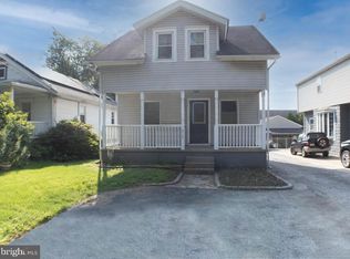 315 E Dutton Mill Rd, Brookhaven, PA 19015