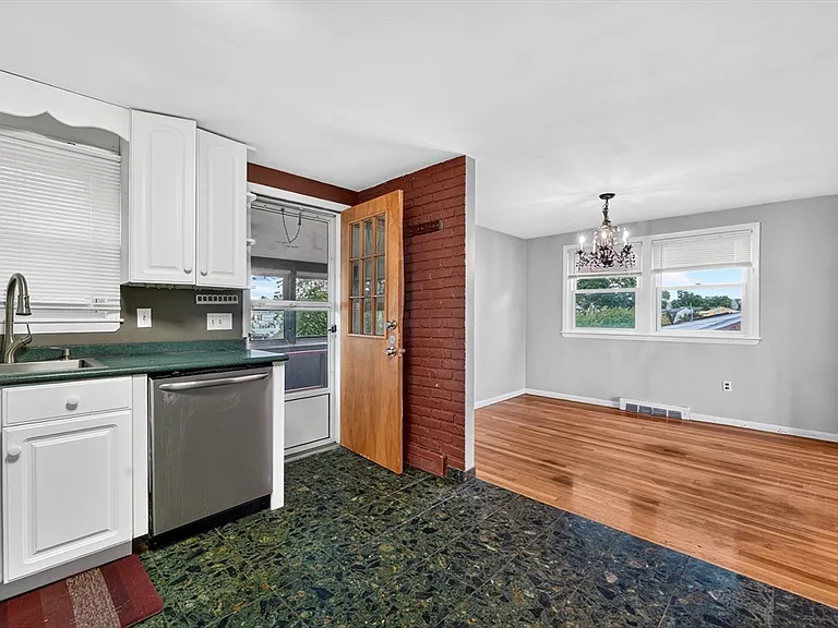 67 Brookline St #2 — Photo 5