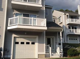 3865 N Main St UNIT 2, Fall River, MA 02720