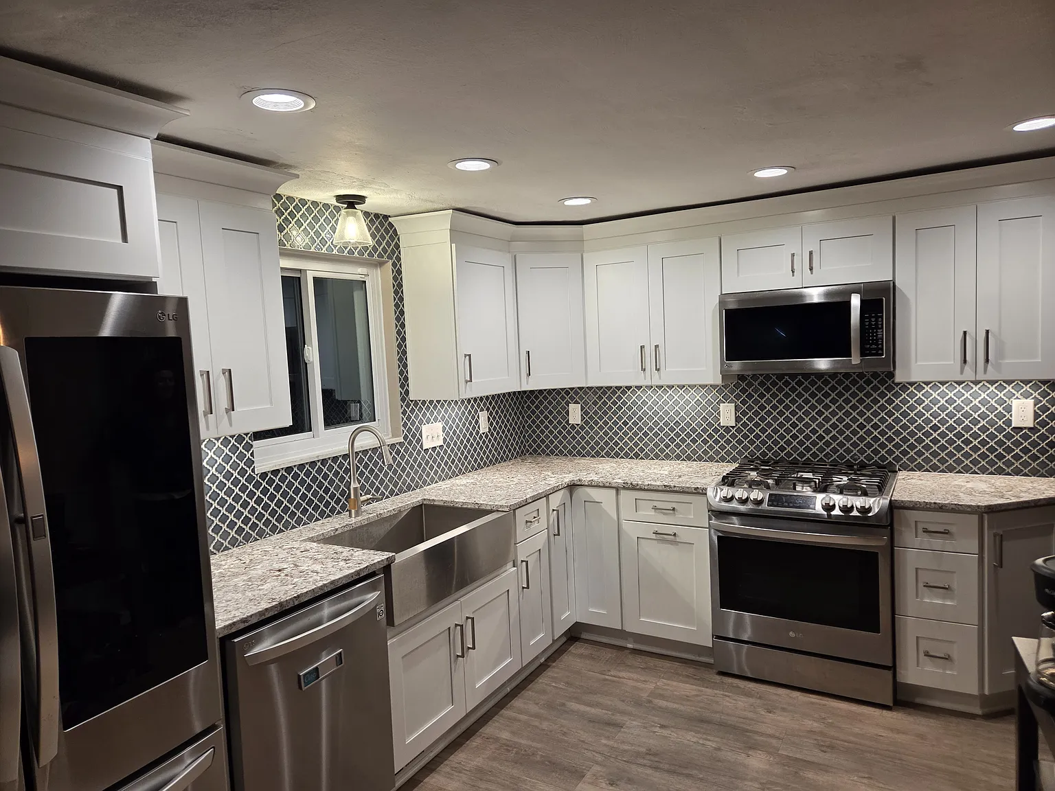 3 bed, 1.5 bath, 888 sqft, $1,500 — Photo 3