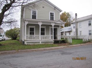 26 School St, Whitehall, NY 12887
