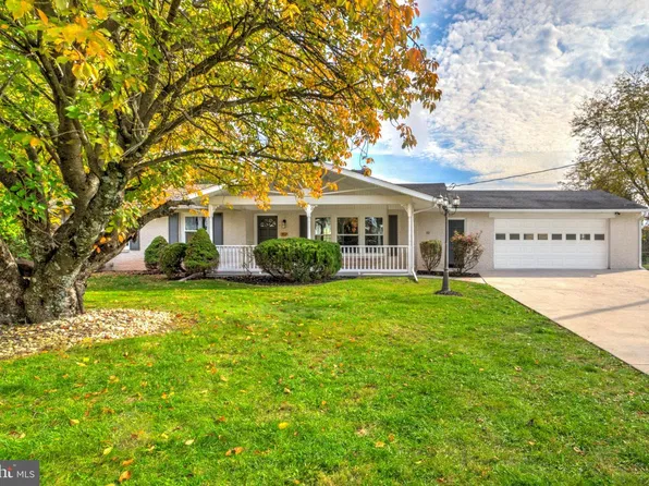 312 Valley Rd, Etters, PA 17319