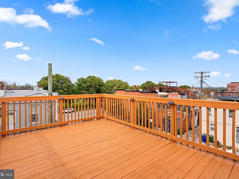 300 S Robinson St — Photo 35