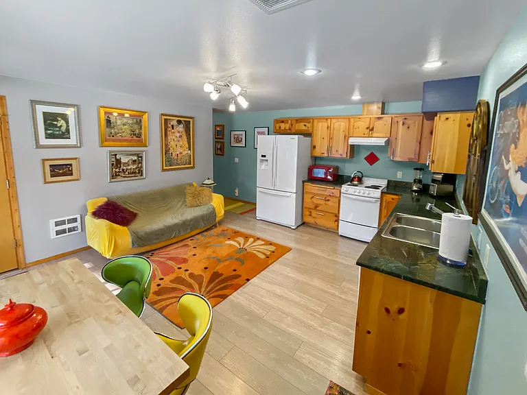 2201 Salal Dr — Photo 8