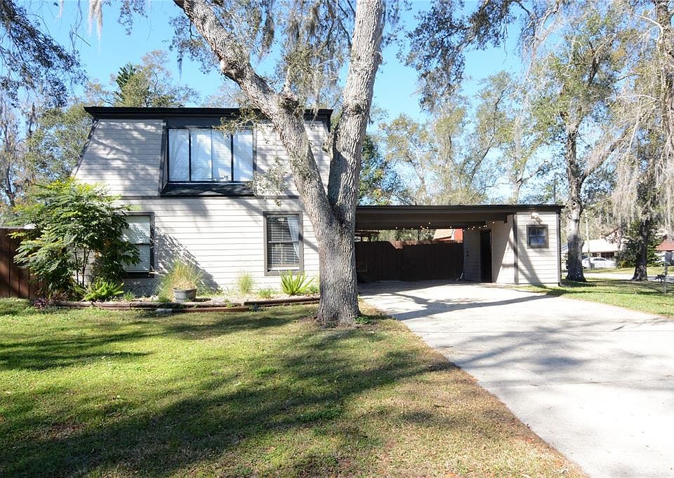 1st image of 910 Lake Ln
