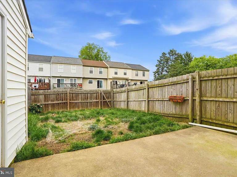 5735 Sunset View Ln — Photo 31