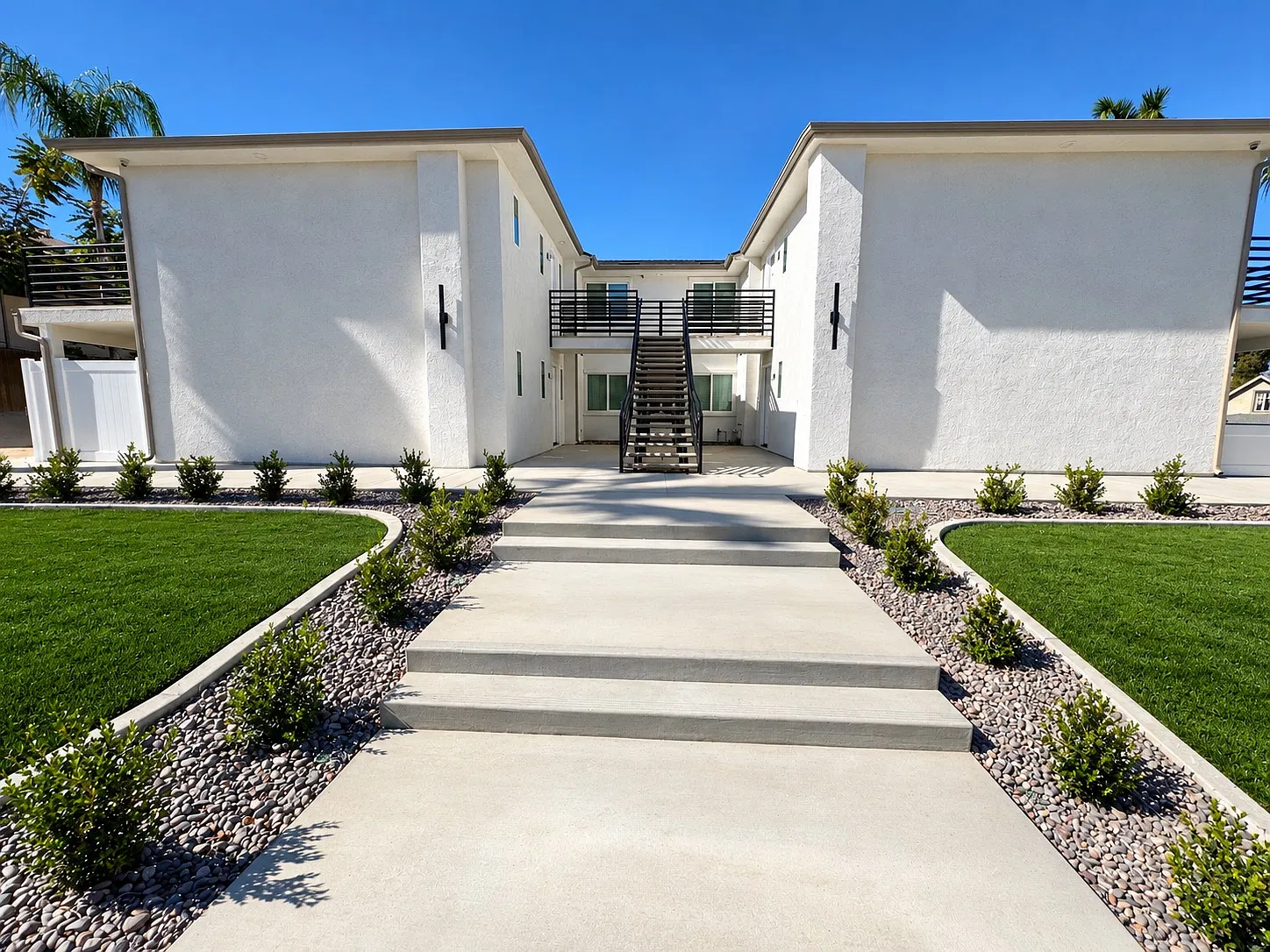 2 bed, 1025 sqft, $2,950 — Photo 1