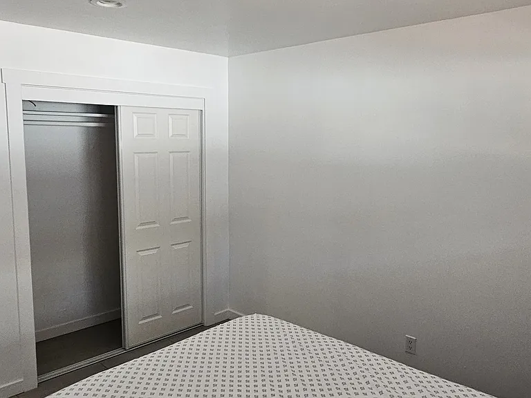 2233 Washington Ave #A — Photo 8