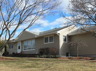 6 Hampton Heights Rd, Lafayette, NJ 07848