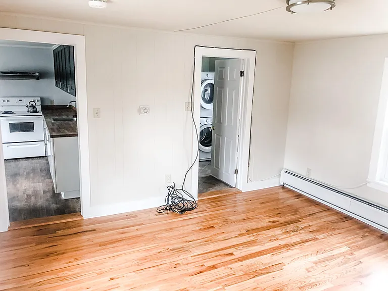 Living room, hardwood floors
