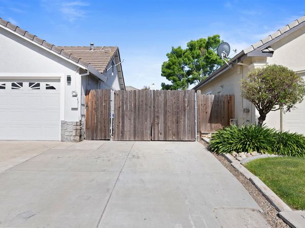 1138 Eastburg Ct, Ripon, CA 95366