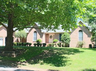 385 Hawkins Ln, Huntingdon, TN 38344