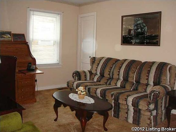 3rd image of 2618 Pindell Ave