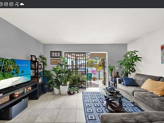 4th image of 10810 NW 7th St #6A