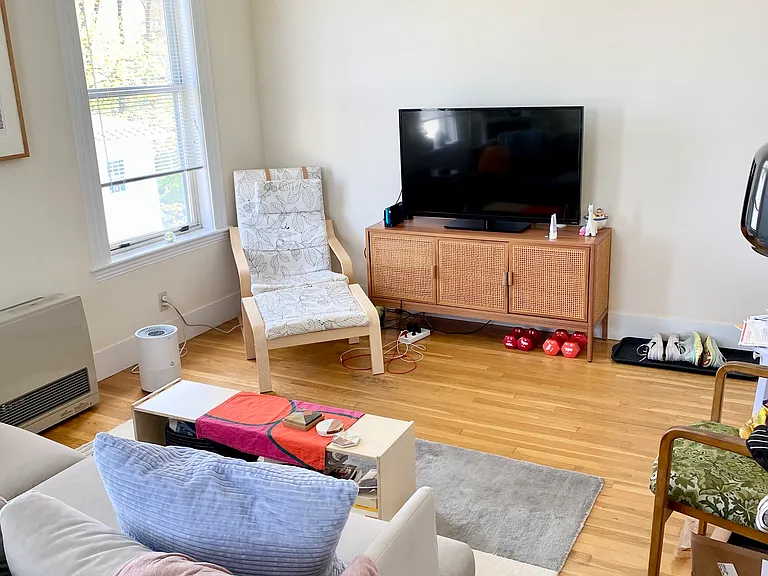 702 Green St #1 — Photo 3