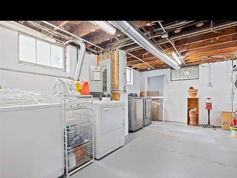 320 Berkeley St — Photo 60
