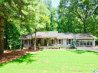 121 Greenbriar Rd, Gadsden, AL 35901