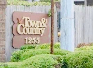 1255 E Countyline Rd #F8, Jackson, MS 39213