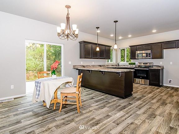4th image of 319 Briar Ln S Lot 1