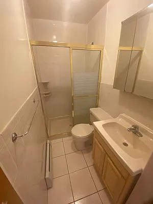 Rented by BUZZ REALTY | media 10