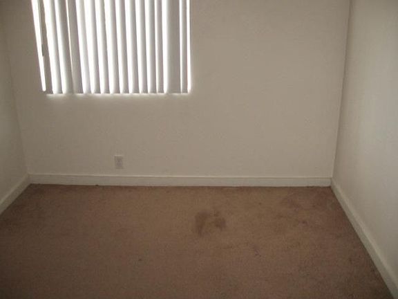 5th image of 6930 San Fernando Ave