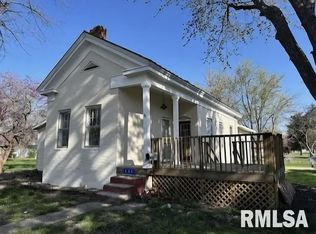 335 E Elm St, Waverly, IL 62692