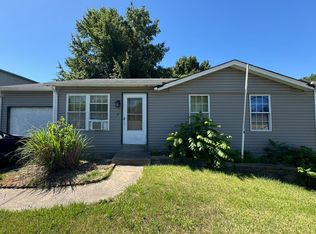 37 Laura Hill Rd, Saint Peters, MO 63376