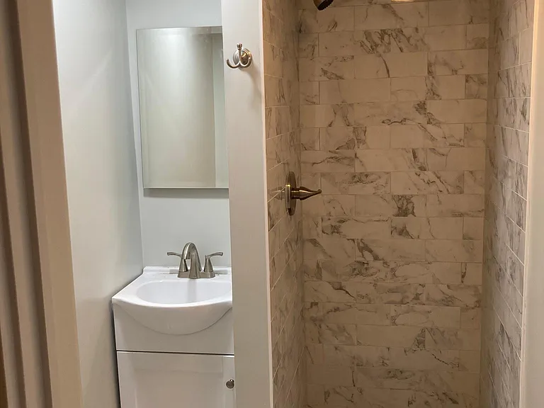 51 W Elizabeth St — Photo 13